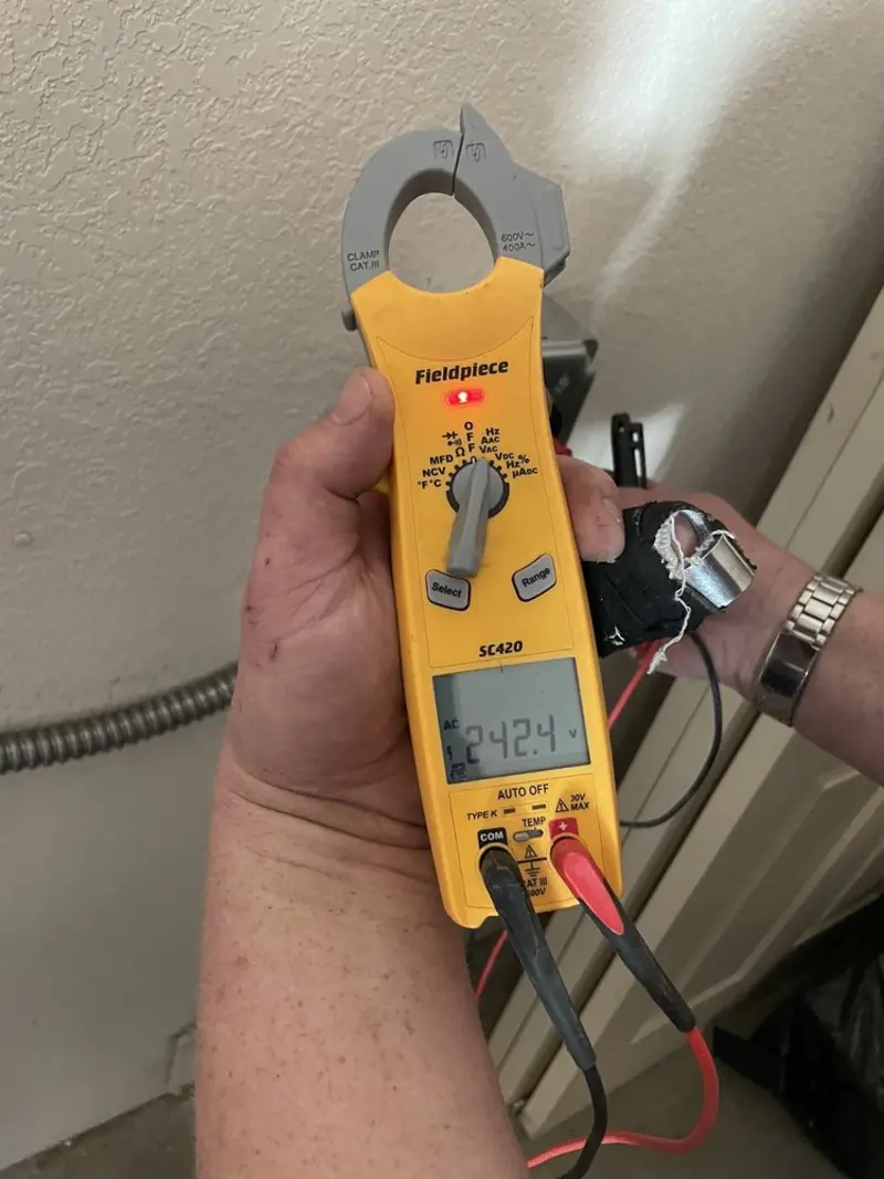 Voltage testing with clamp meter during Generator Installation in Galveston